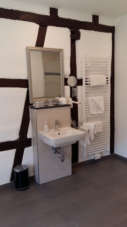 Hotel- Weingut- Moselloreley พิสพอร์ต ภายนอก รูปภาพ