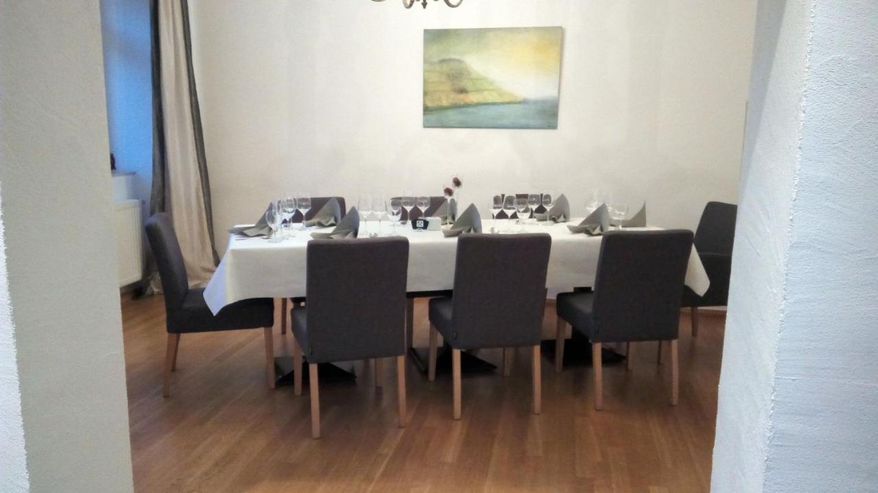 Hotel- Weingut- Moselloreley พิสพอร์ต ภายนอก รูปภาพ